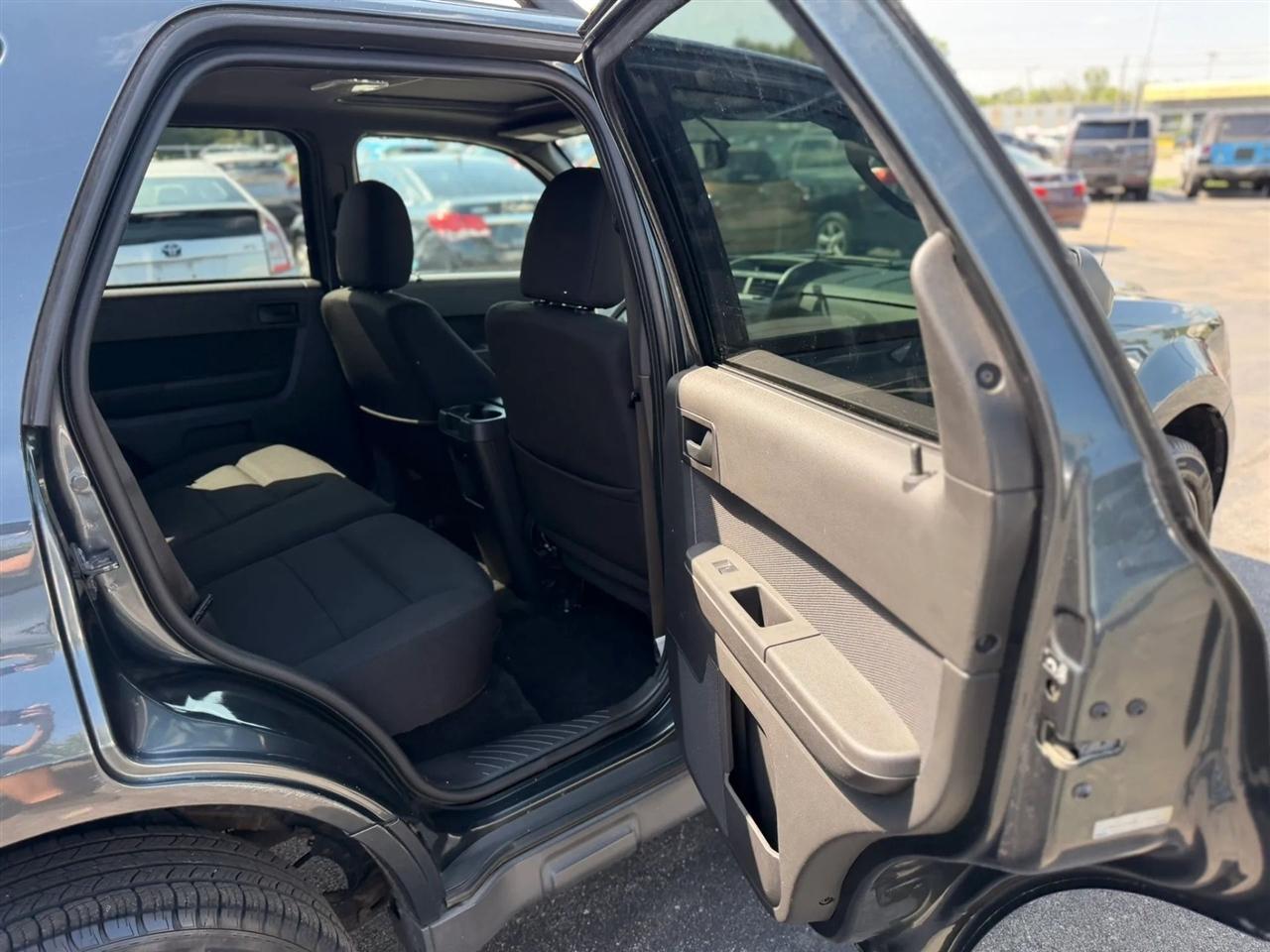 Ford Escape XLT FWD V6 2009