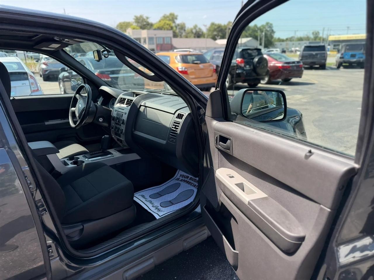 Ford Escape XLT FWD V6 2009