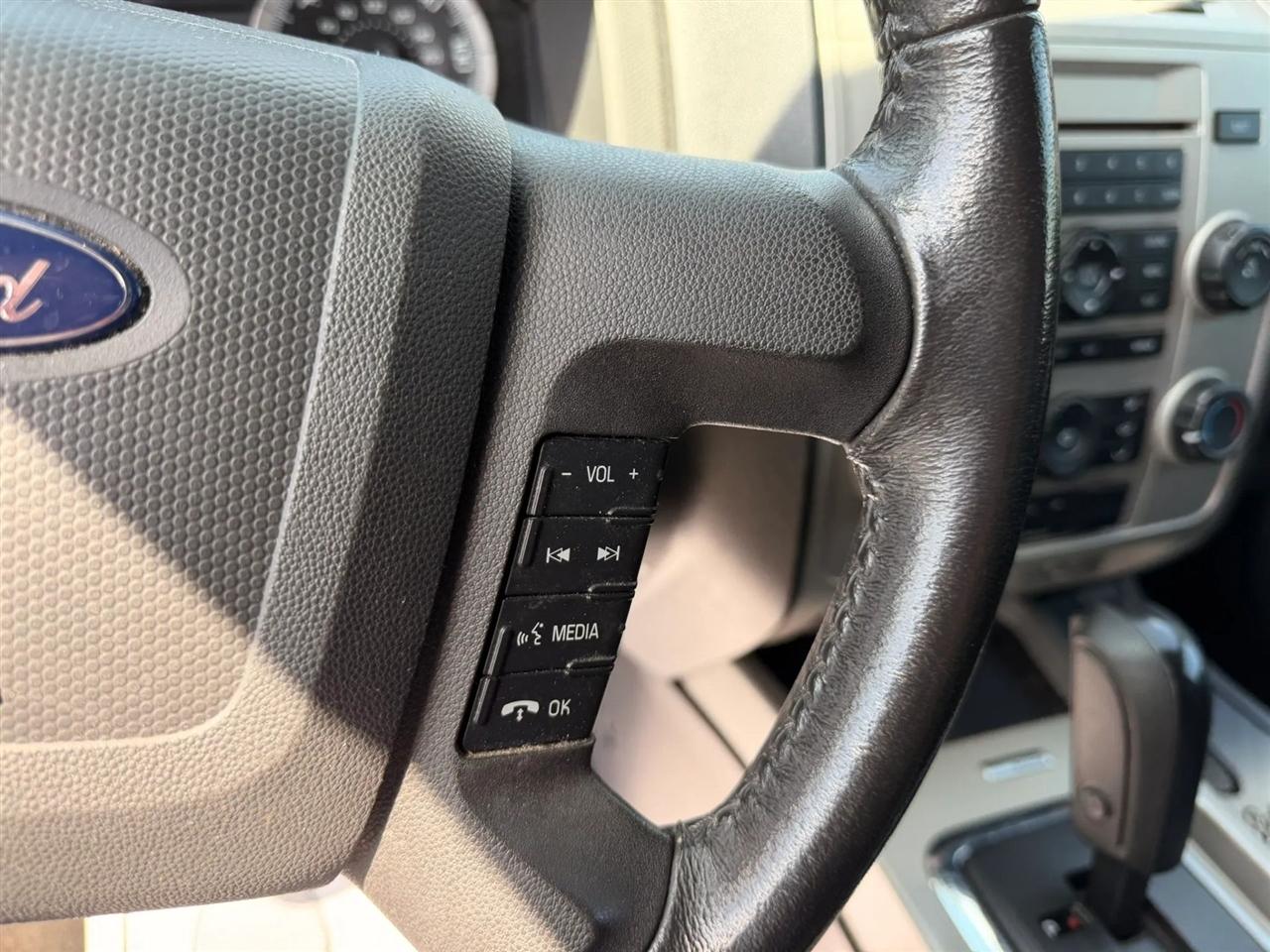 Ford Escape XLT FWD V6 2009