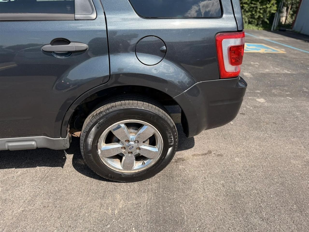 Ford Escape XLT FWD V6 2009