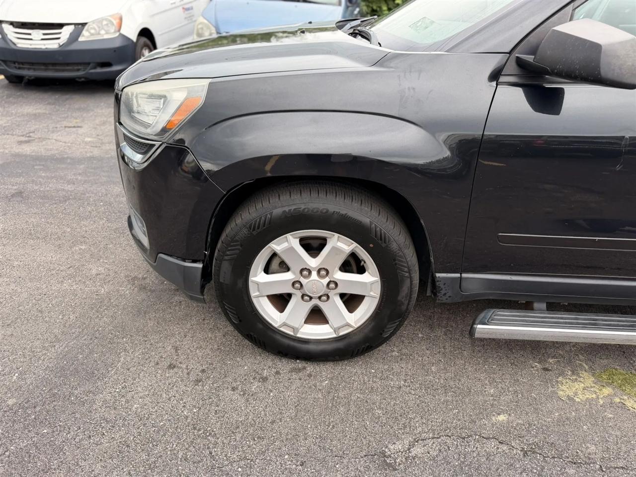 GMC Acadia SLE-2 FWD 2013