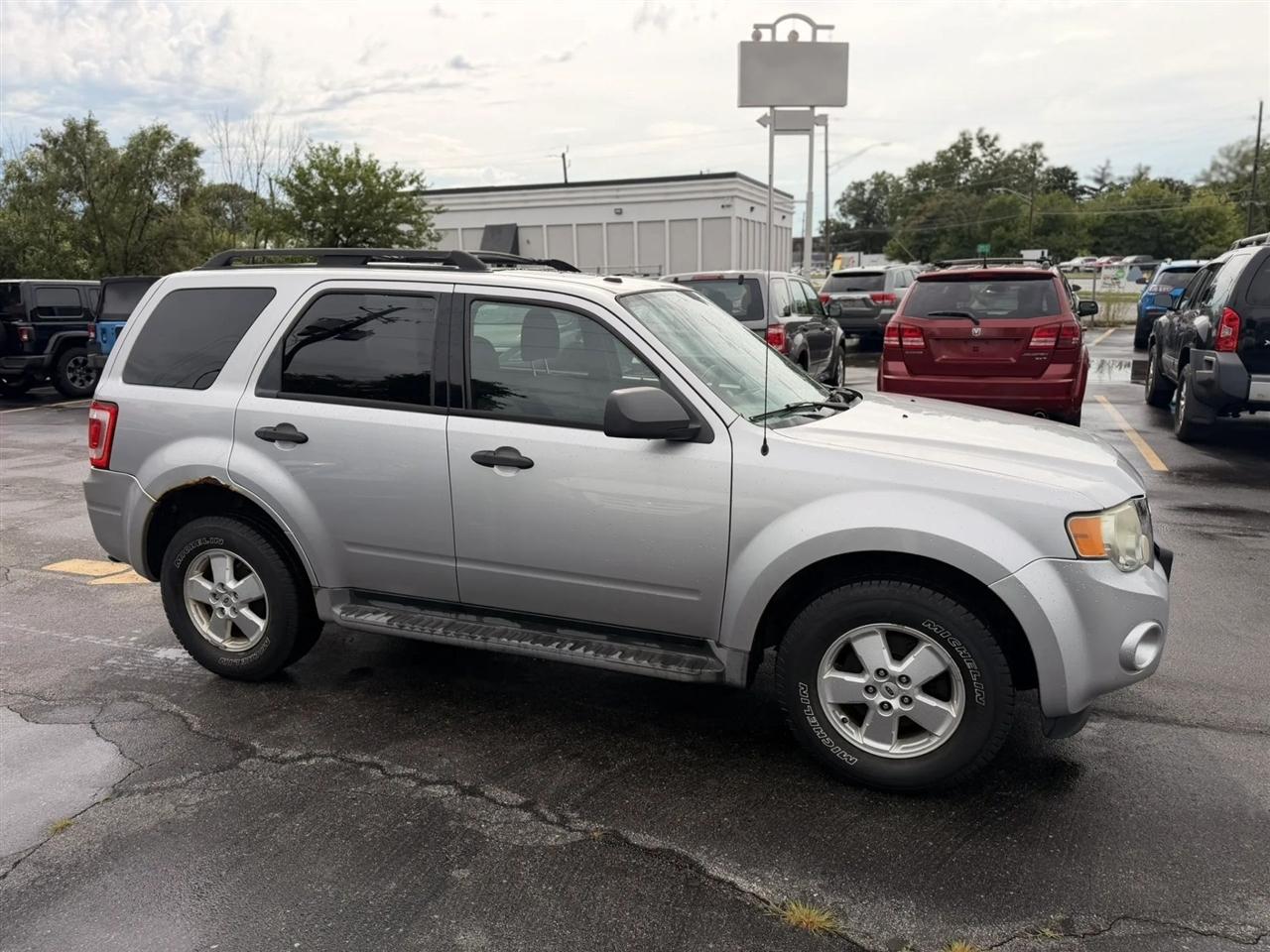 Ford Escape XLT FWD 2010