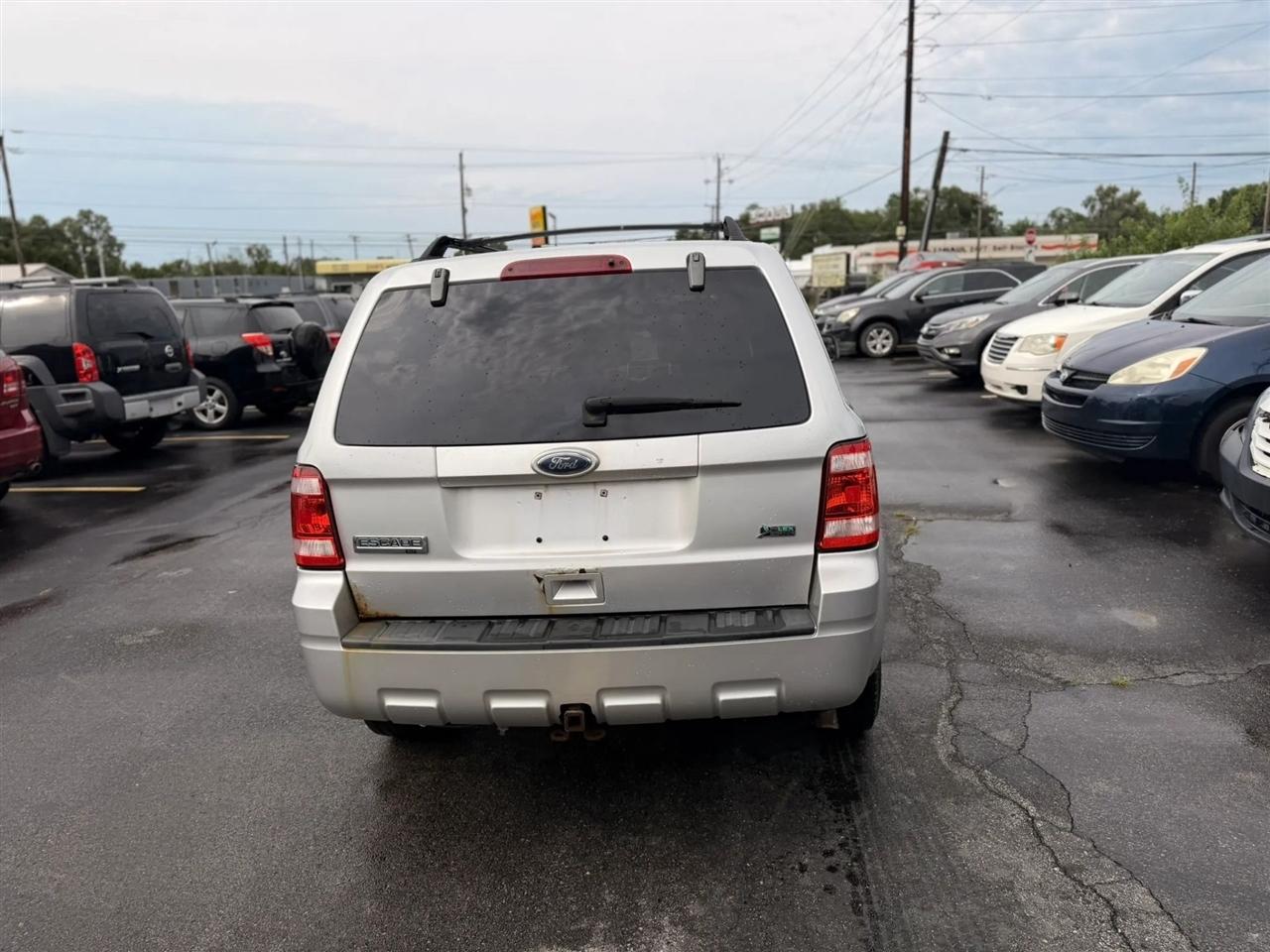 Ford Escape XLT FWD 2010