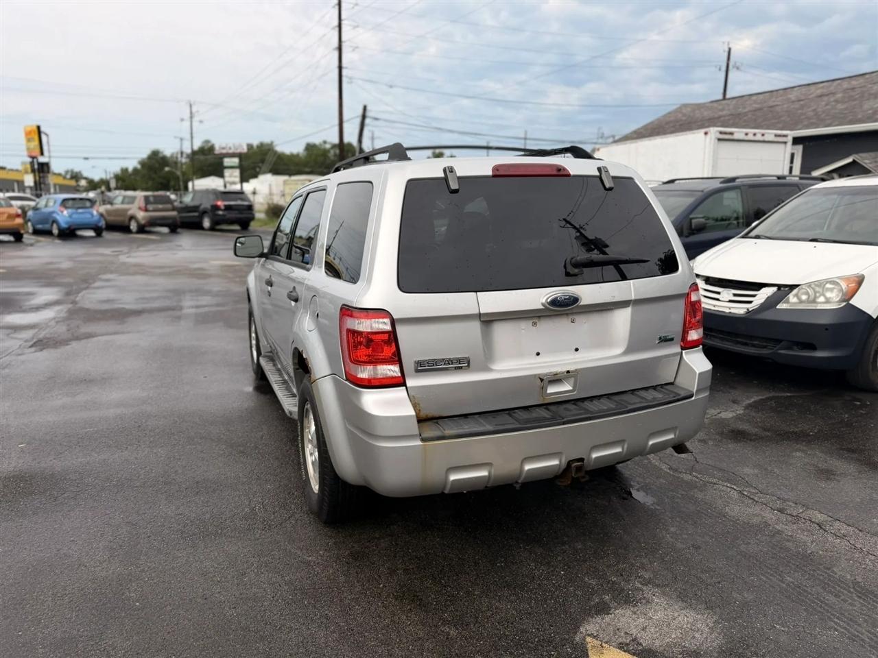 Ford Escape XLT FWD 2010