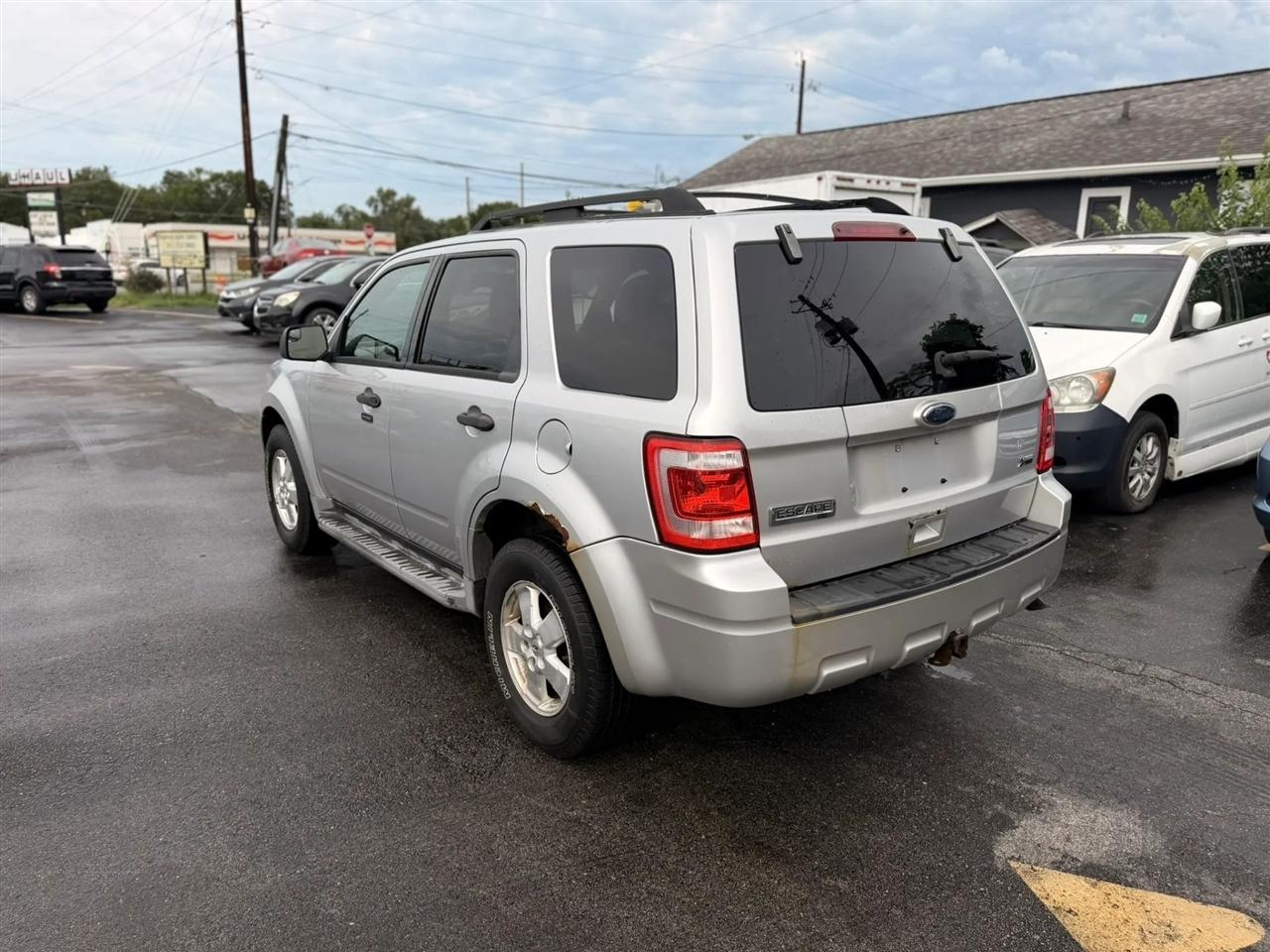 Ford Escape XLT FWD 2010