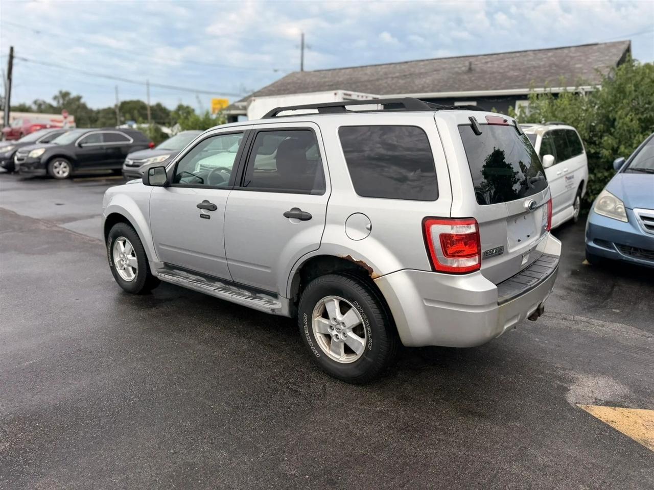 Ford Escape XLT FWD 2010
