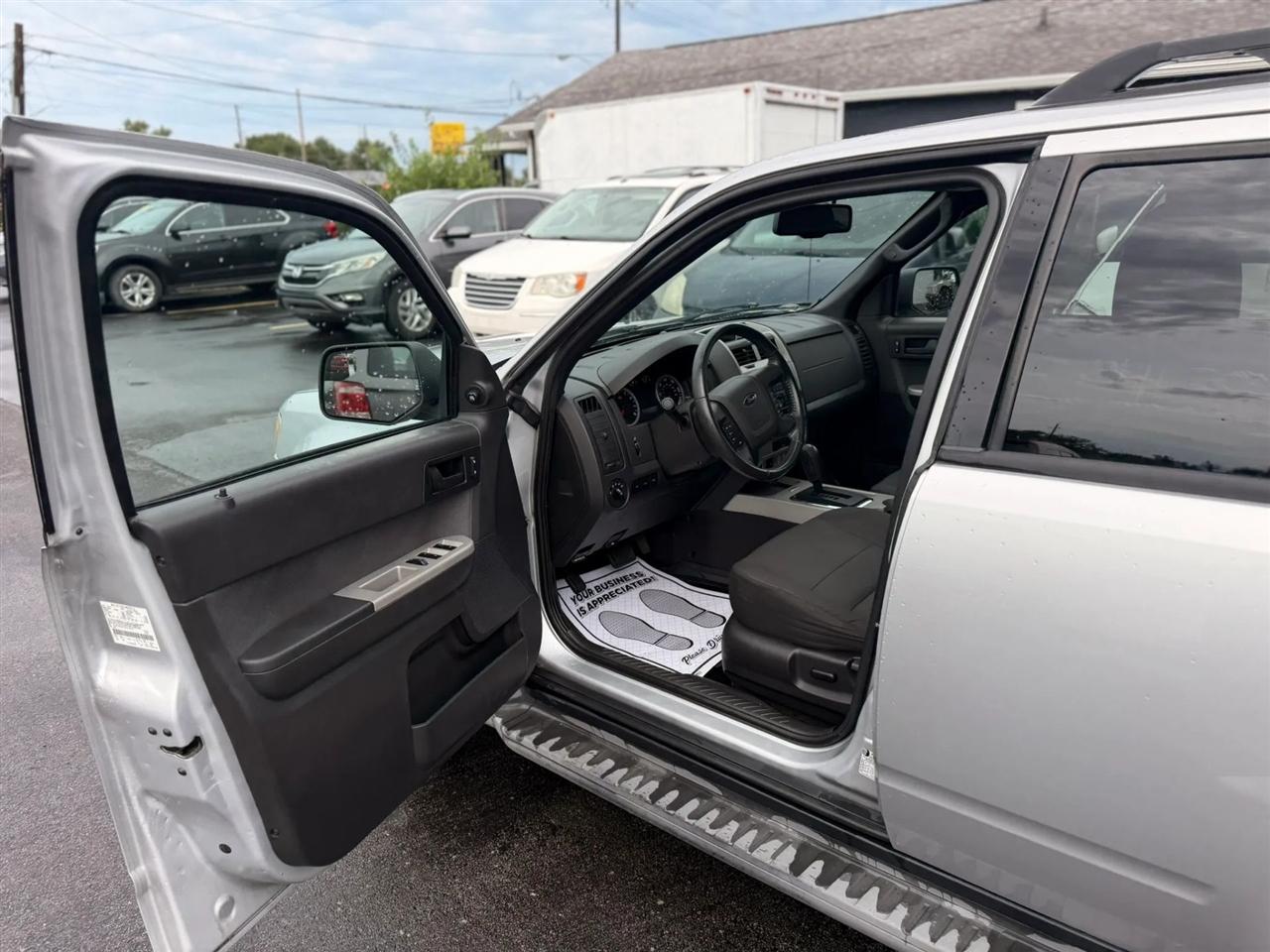 Ford Escape XLT FWD 2010