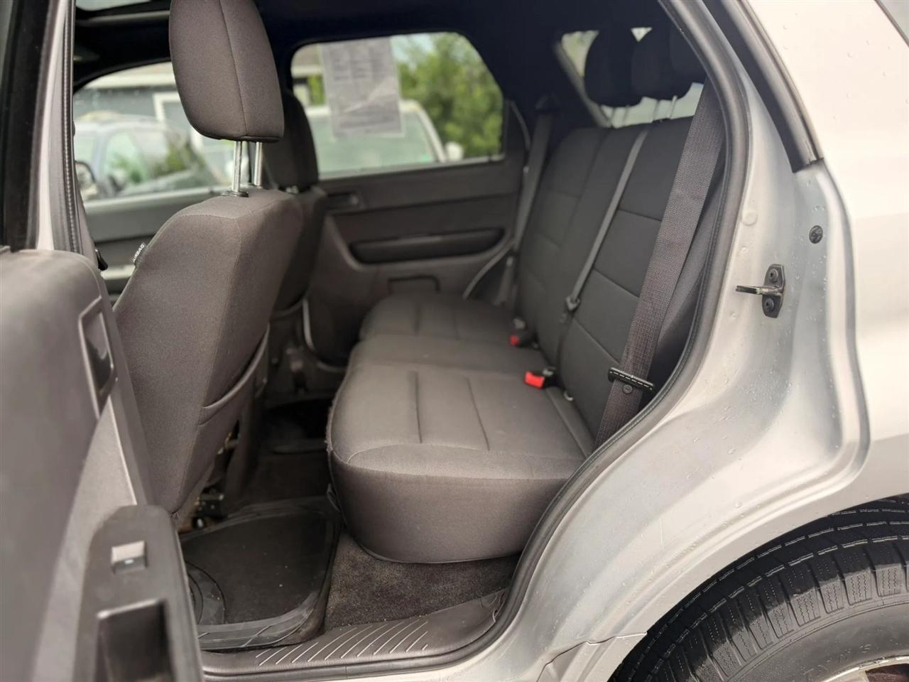 Ford Escape XLT FWD 2010