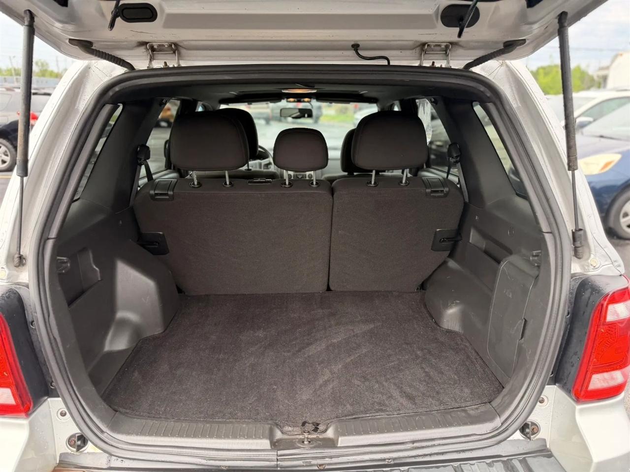 Ford Escape XLT FWD 2010