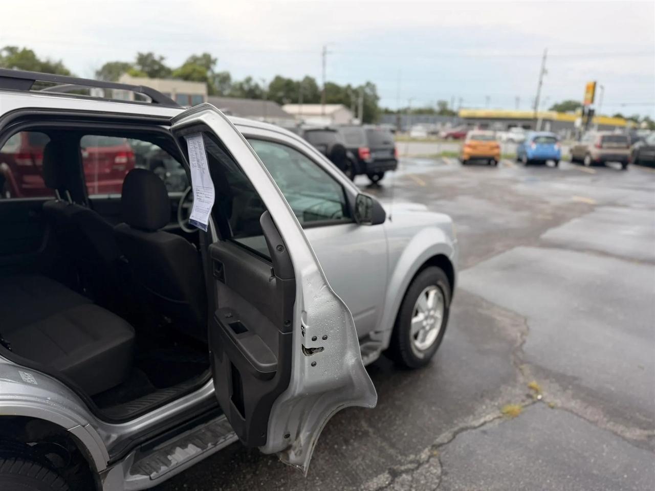 Ford Escape XLT FWD 2010