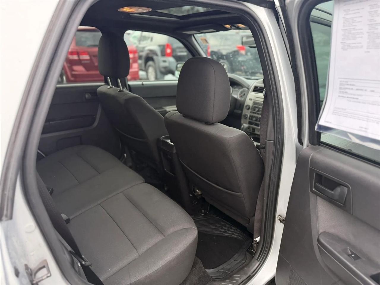 Ford Escape XLT FWD 2010