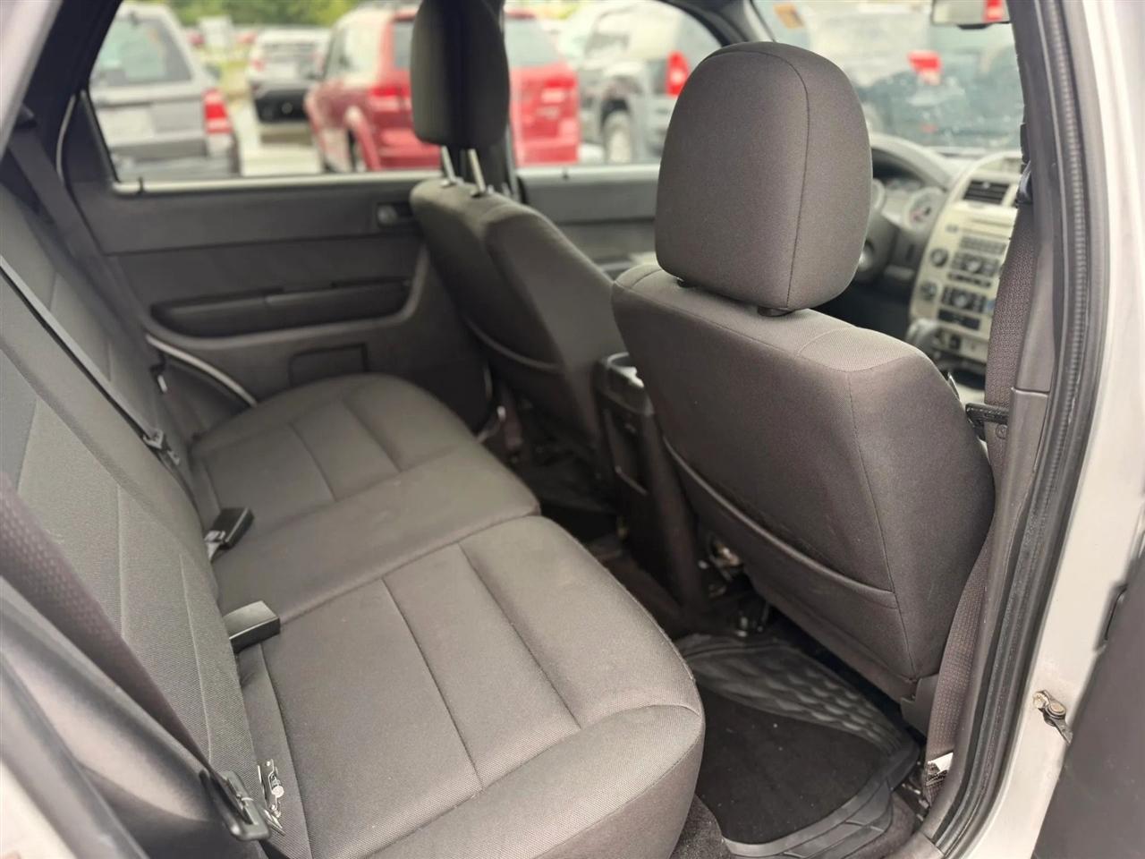 Ford Escape XLT FWD 2010