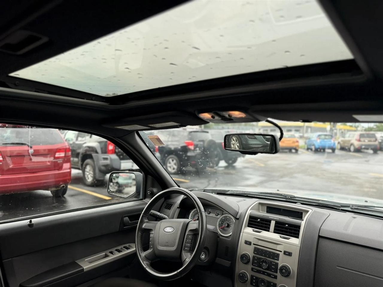 Ford Escape XLT FWD 2010