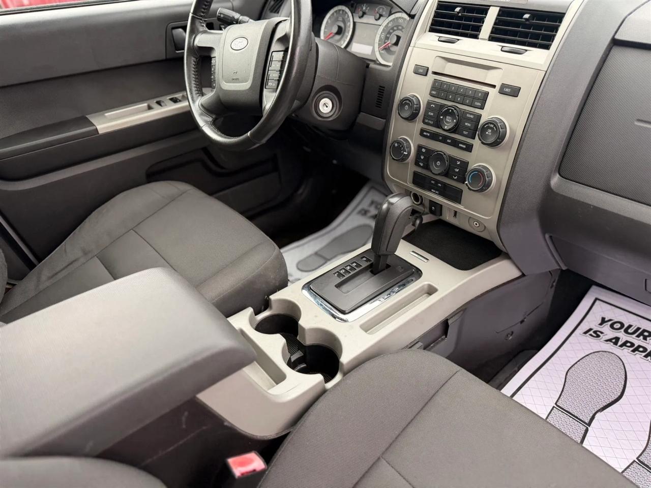 Ford Escape XLT FWD 2010