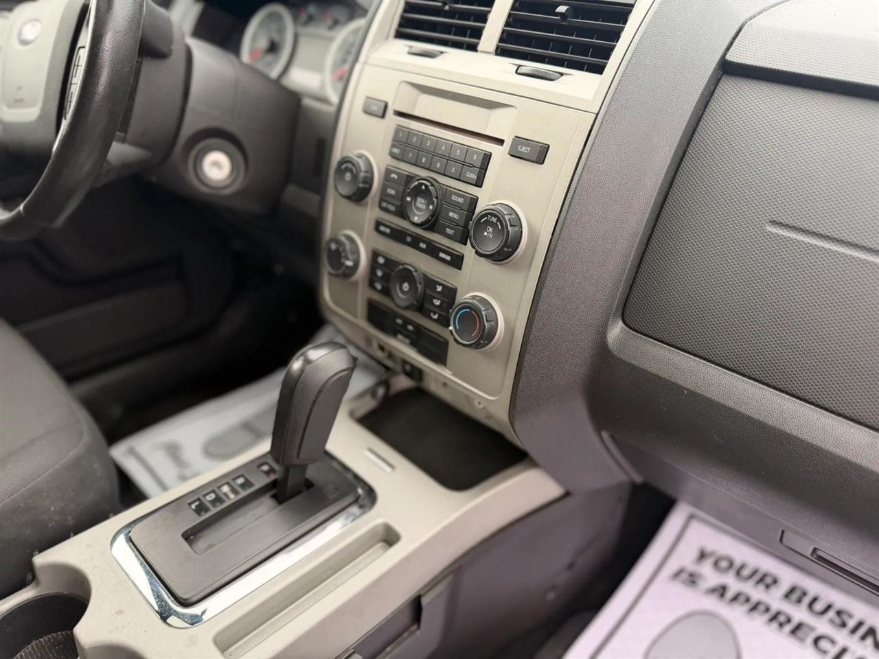 Ford Escape XLT FWD 2010