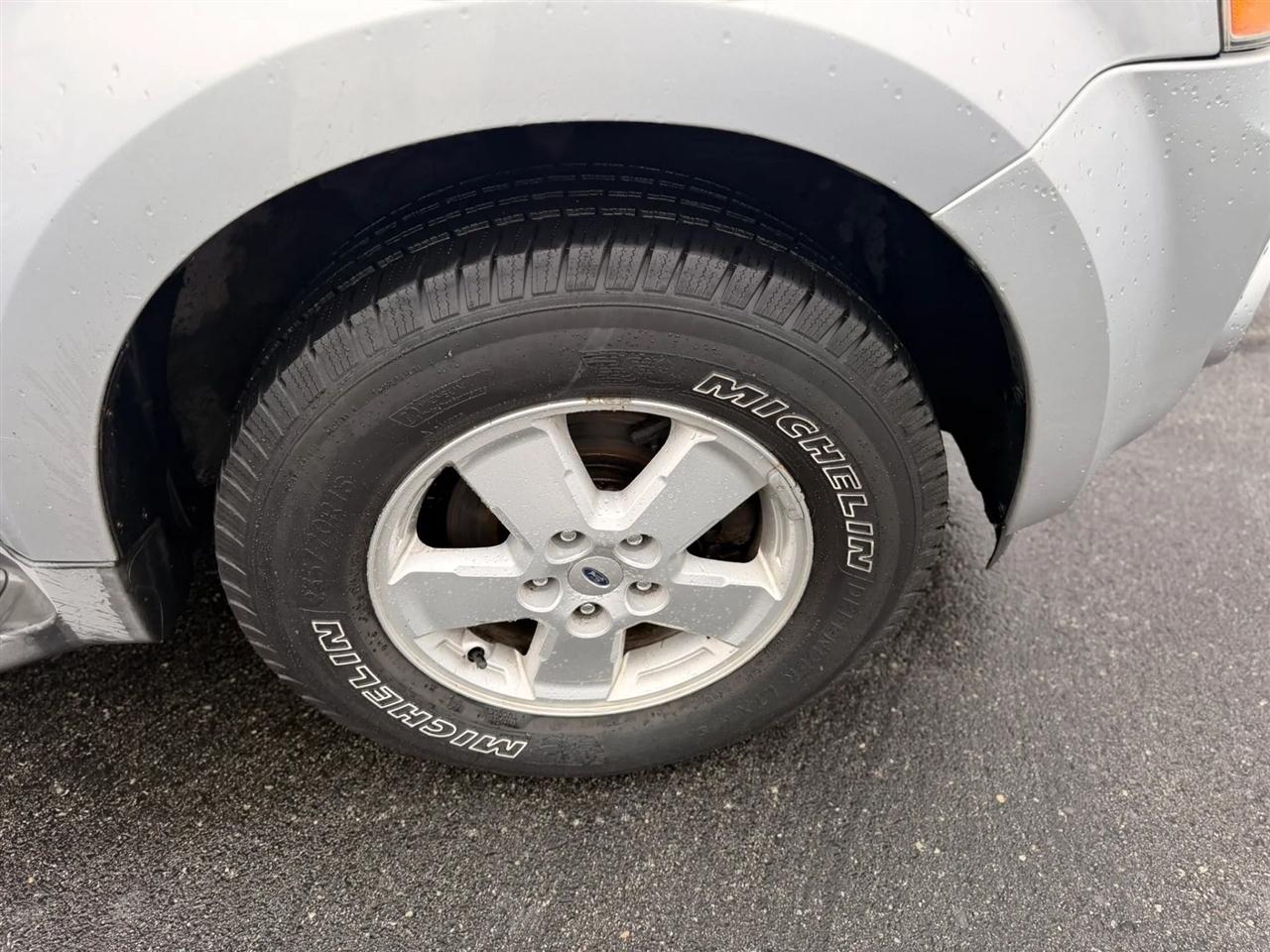 Ford Escape XLT FWD 2010