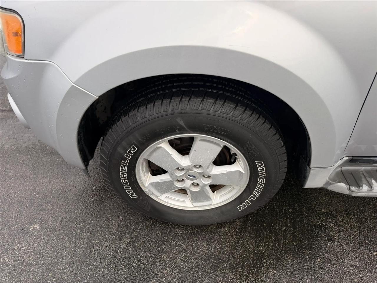Ford Escape XLT FWD 2010