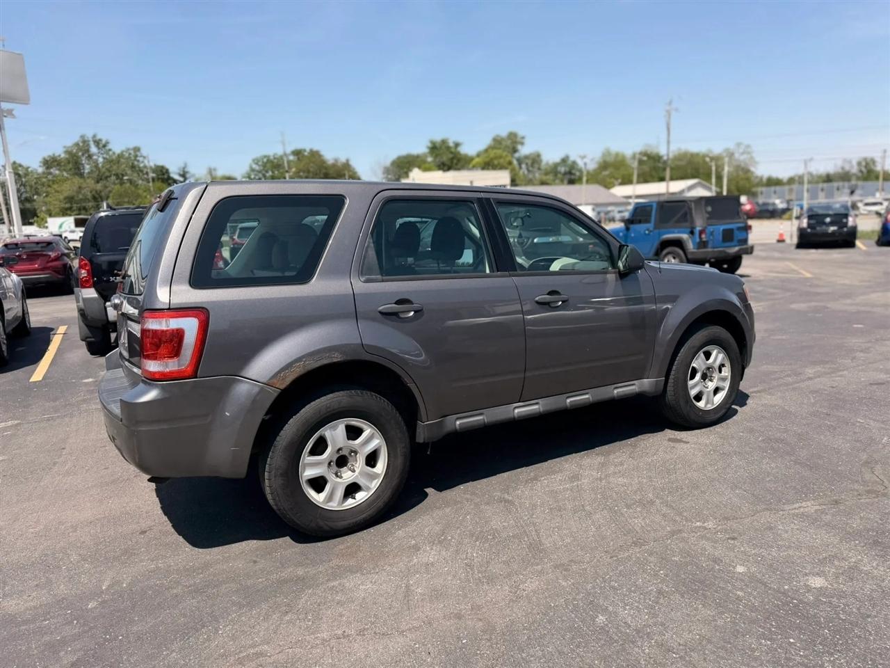 Ford Escape XLS FWD 2012