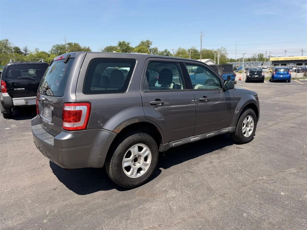 Ford Escape XLS FWD 2012
