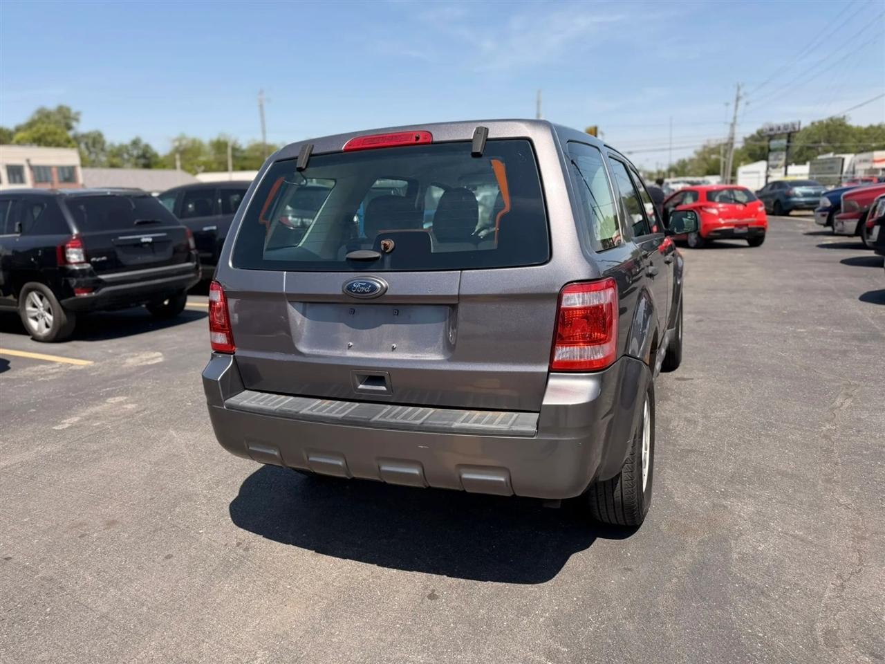 Ford Escape XLS FWD 2012