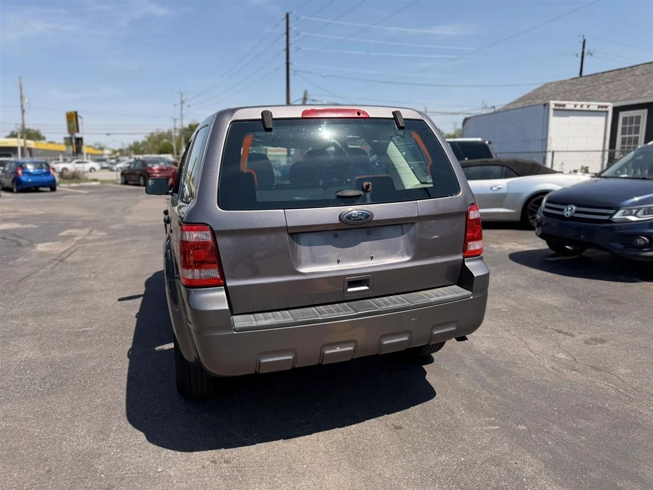 Ford Escape XLS FWD 2012