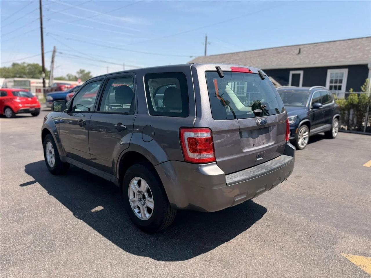 Ford Escape XLS FWD 2012