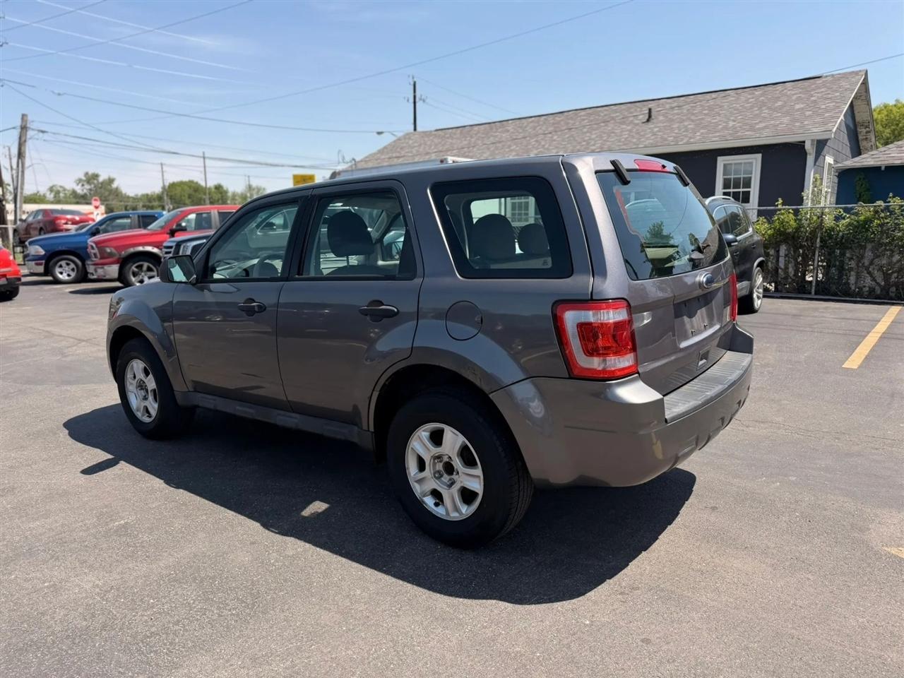 Ford Escape XLS FWD 2012