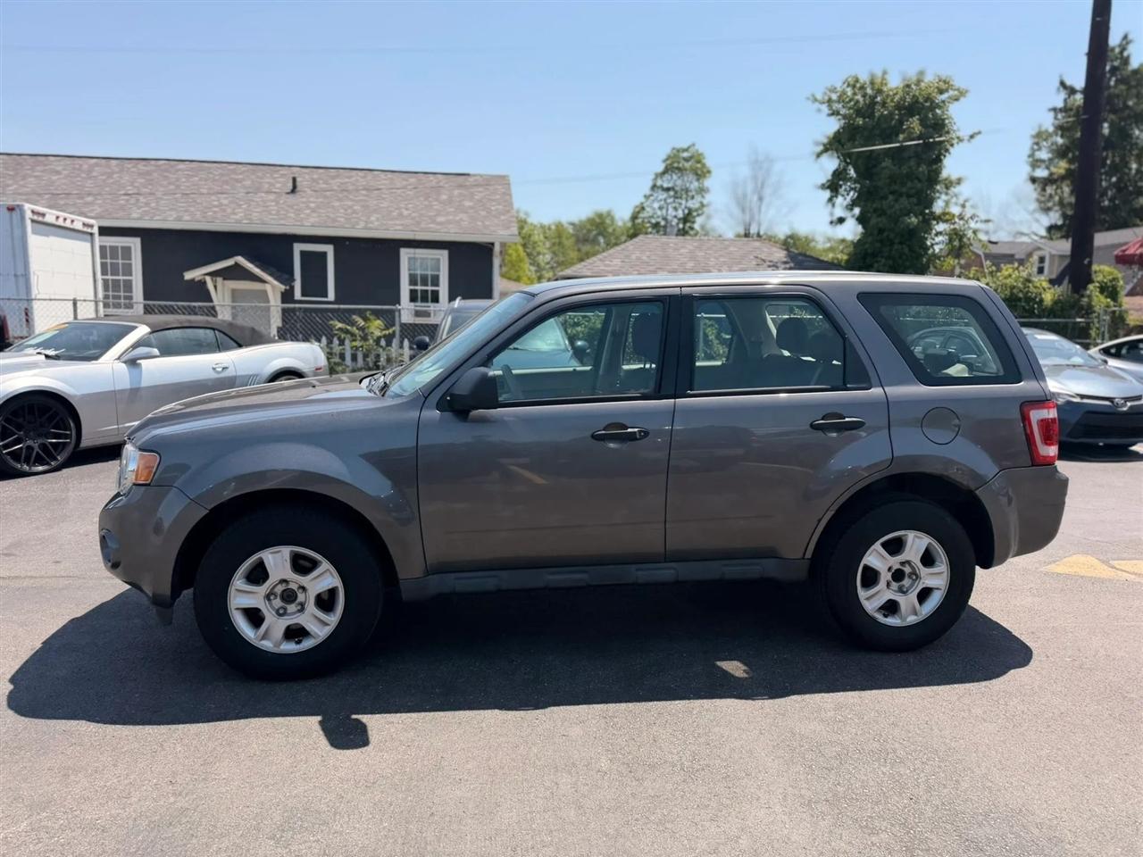 Ford Escape XLS FWD 2012