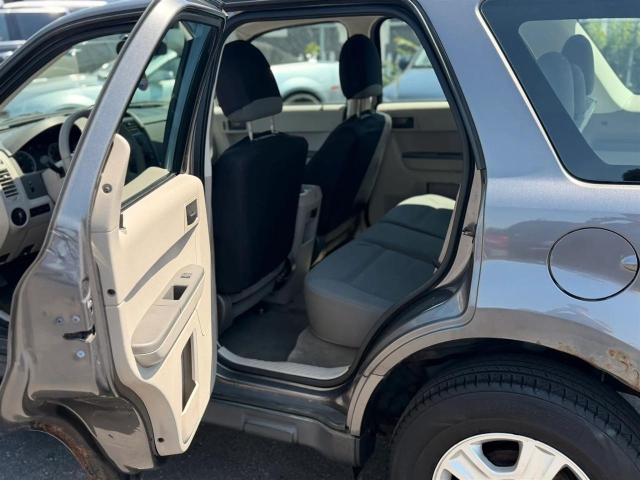 Ford Escape XLS FWD 2012