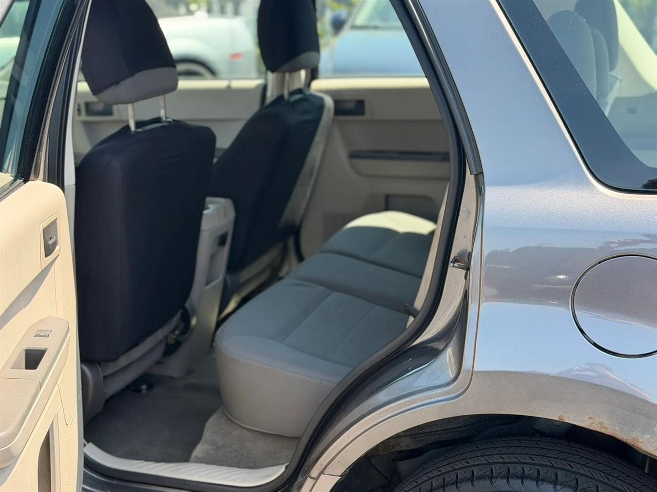 Ford Escape XLS FWD 2012