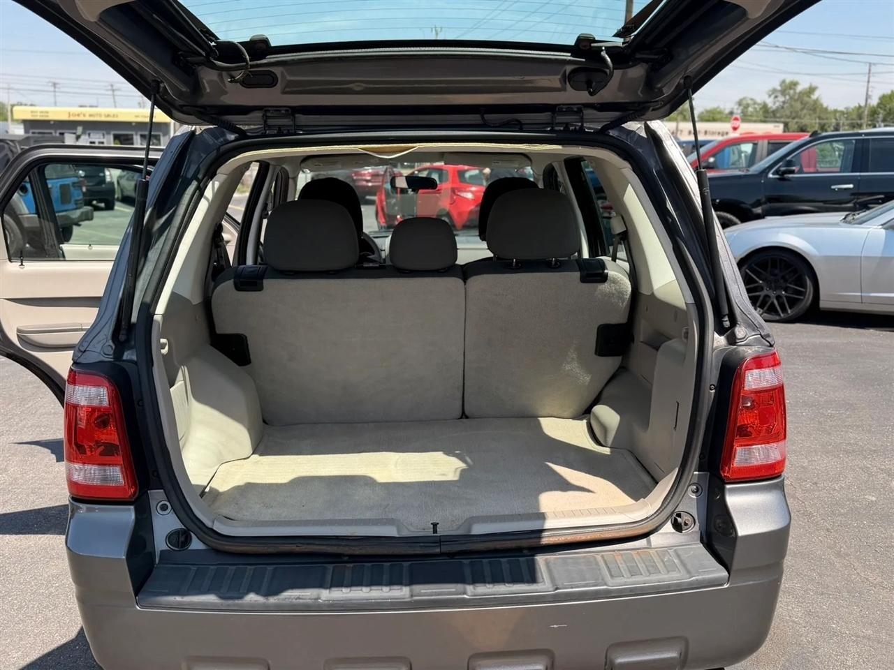 Ford Escape XLS FWD 2012