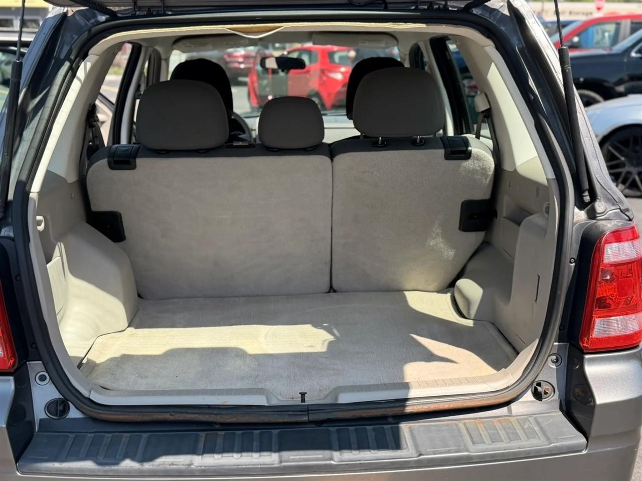 Ford Escape XLS FWD 2012
