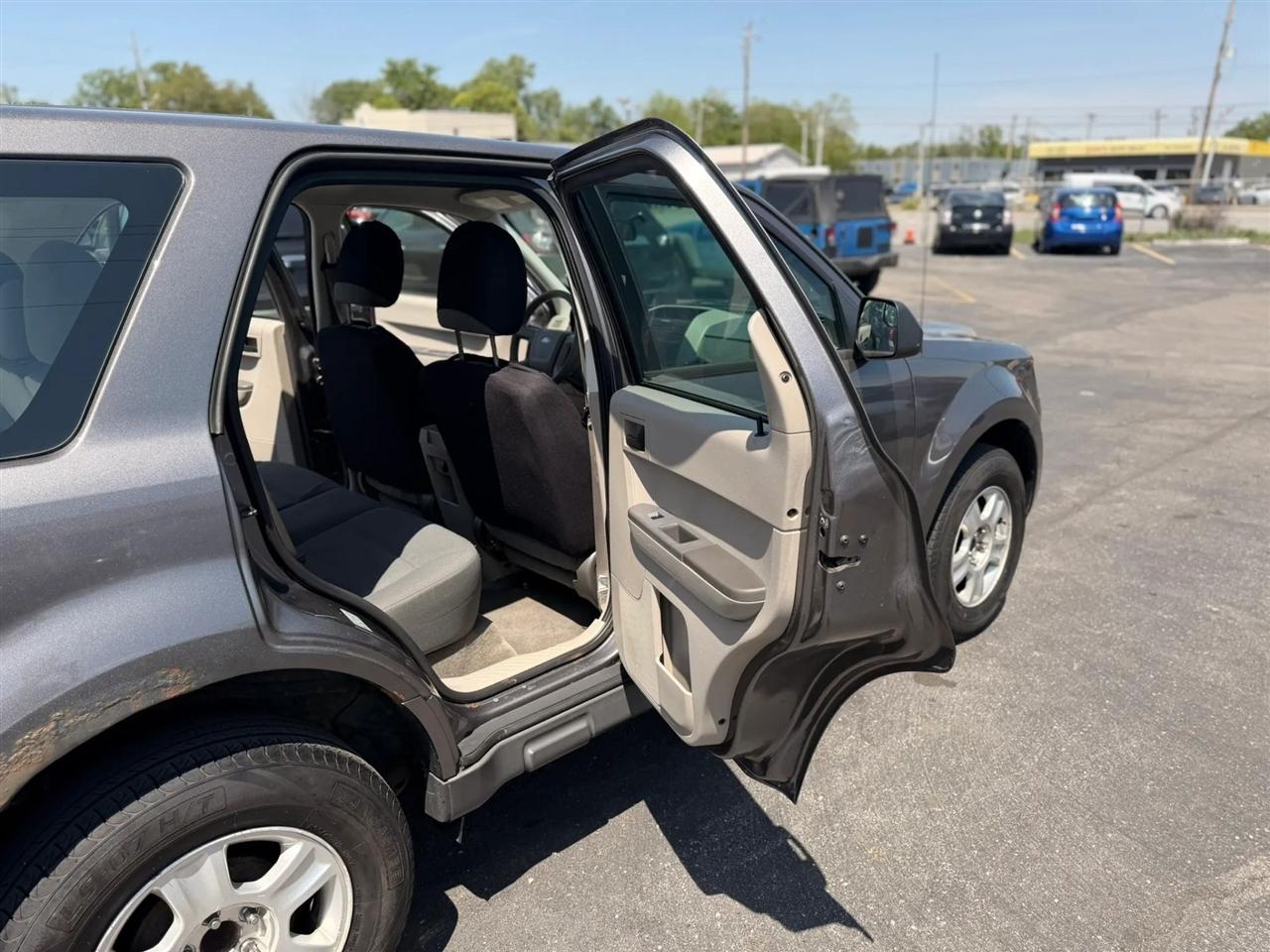 Ford Escape XLS FWD 2012