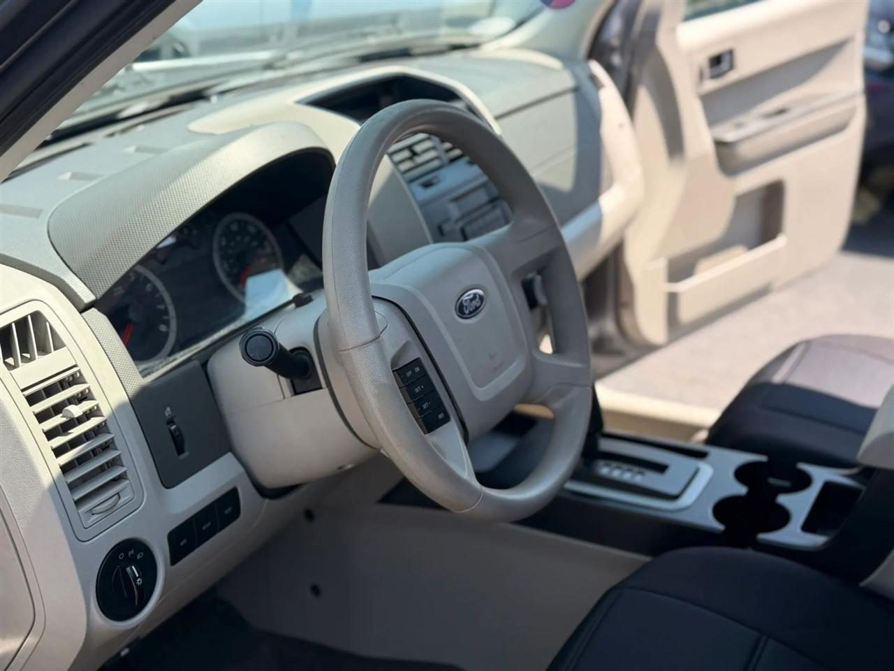 Ford Escape XLS FWD 2012