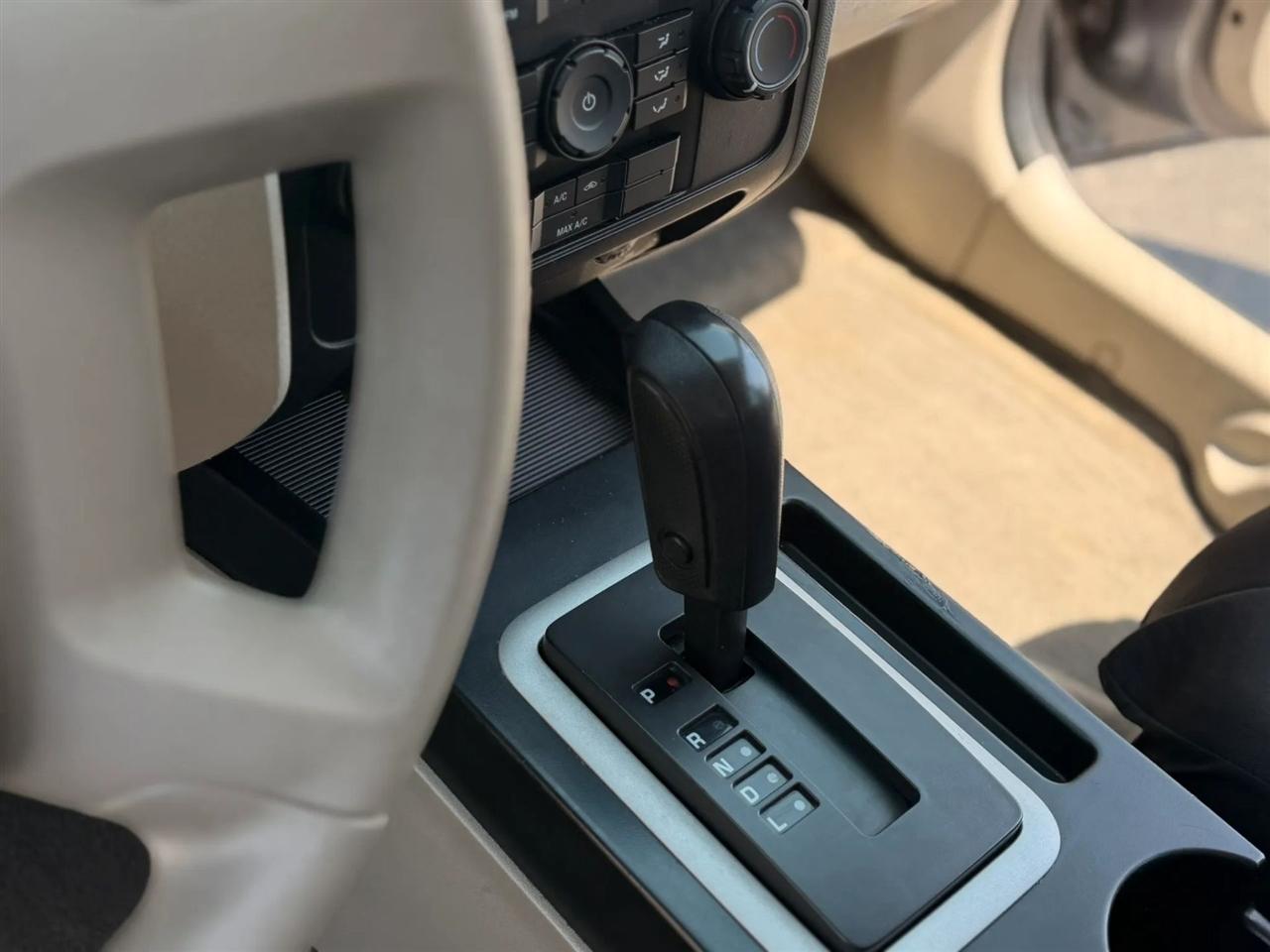 Ford Escape XLS FWD 2012
