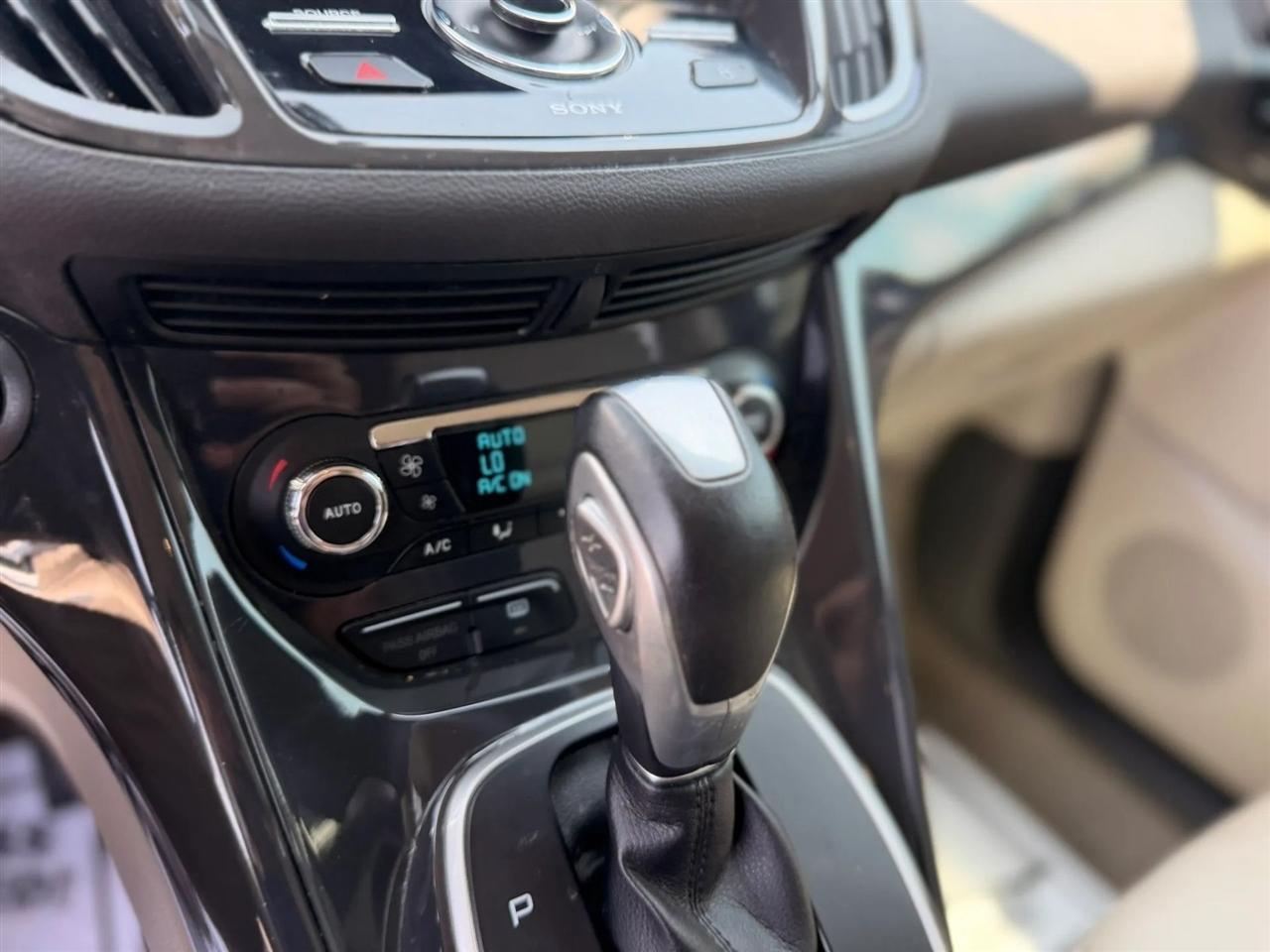 Ford Escape Titanium FWD 2014
