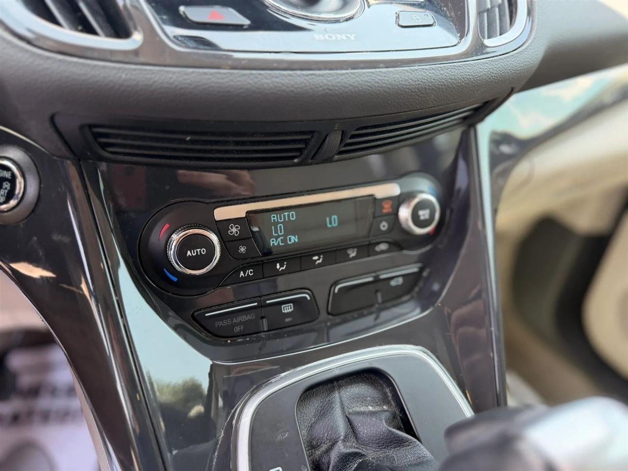 Ford Escape Titanium FWD 2014