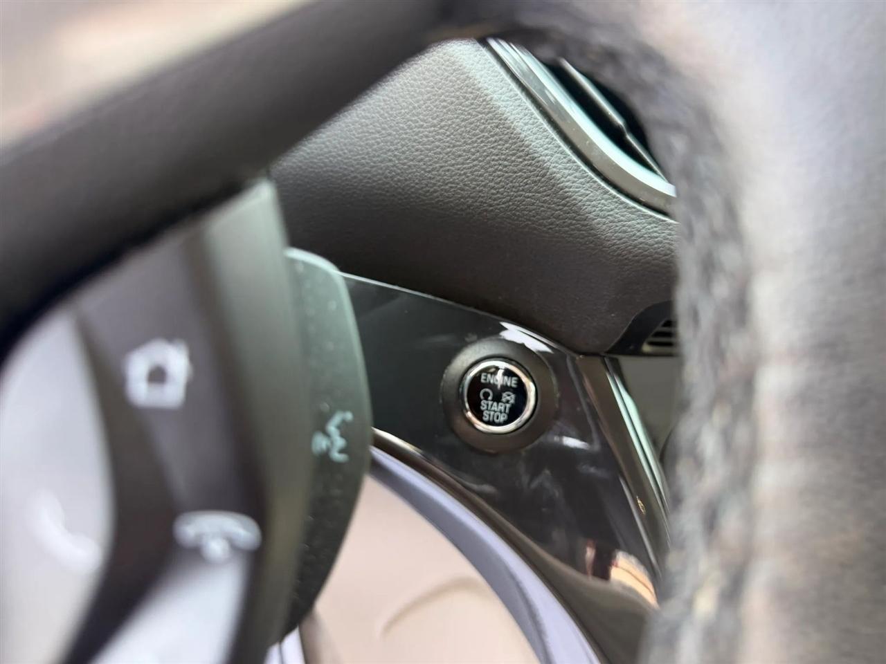 Ford Escape Titanium FWD 2014