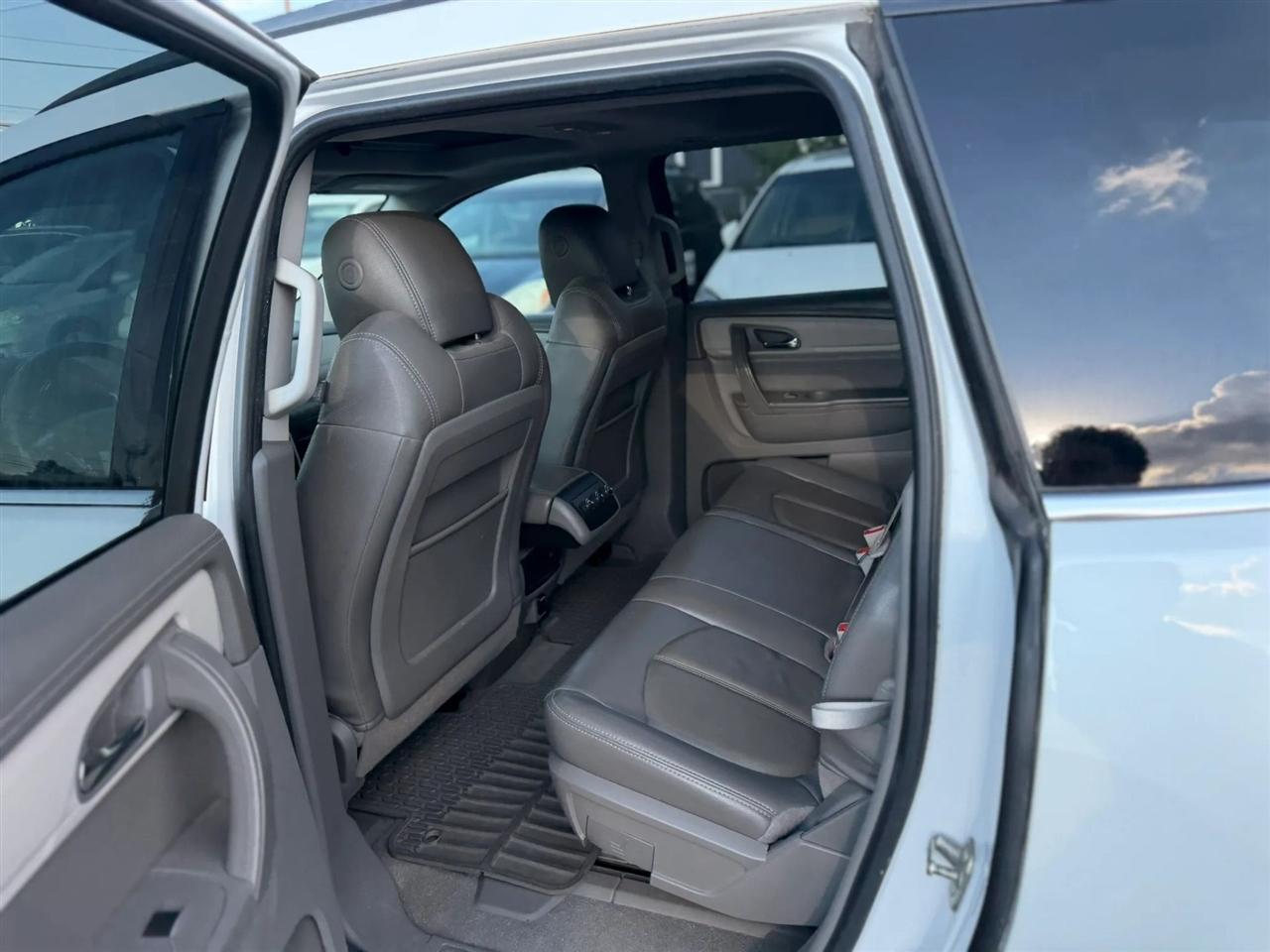 Chevrolet Traverse 1LT FWD 2016