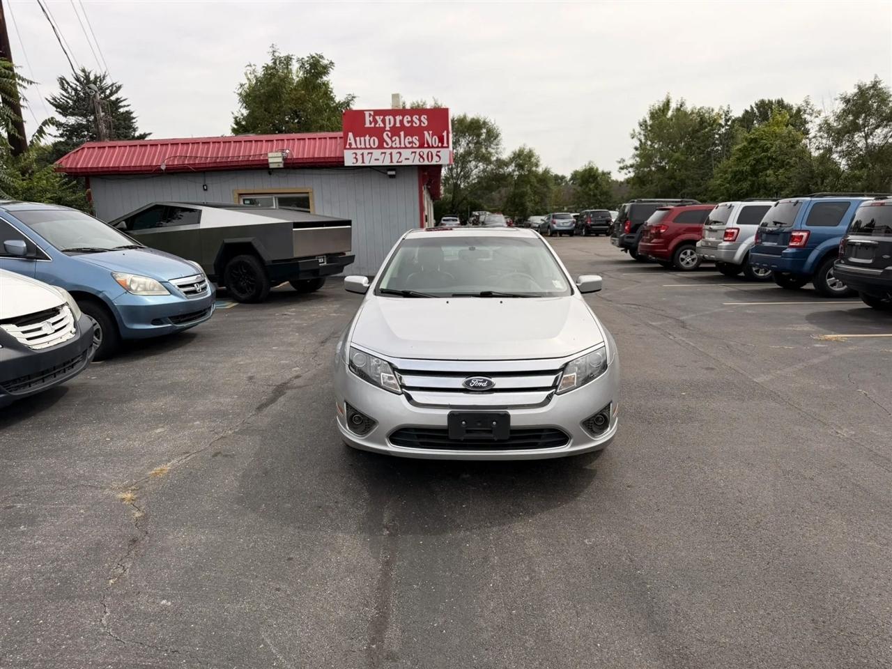 Ford Fusion Hybrid Sedan 2010