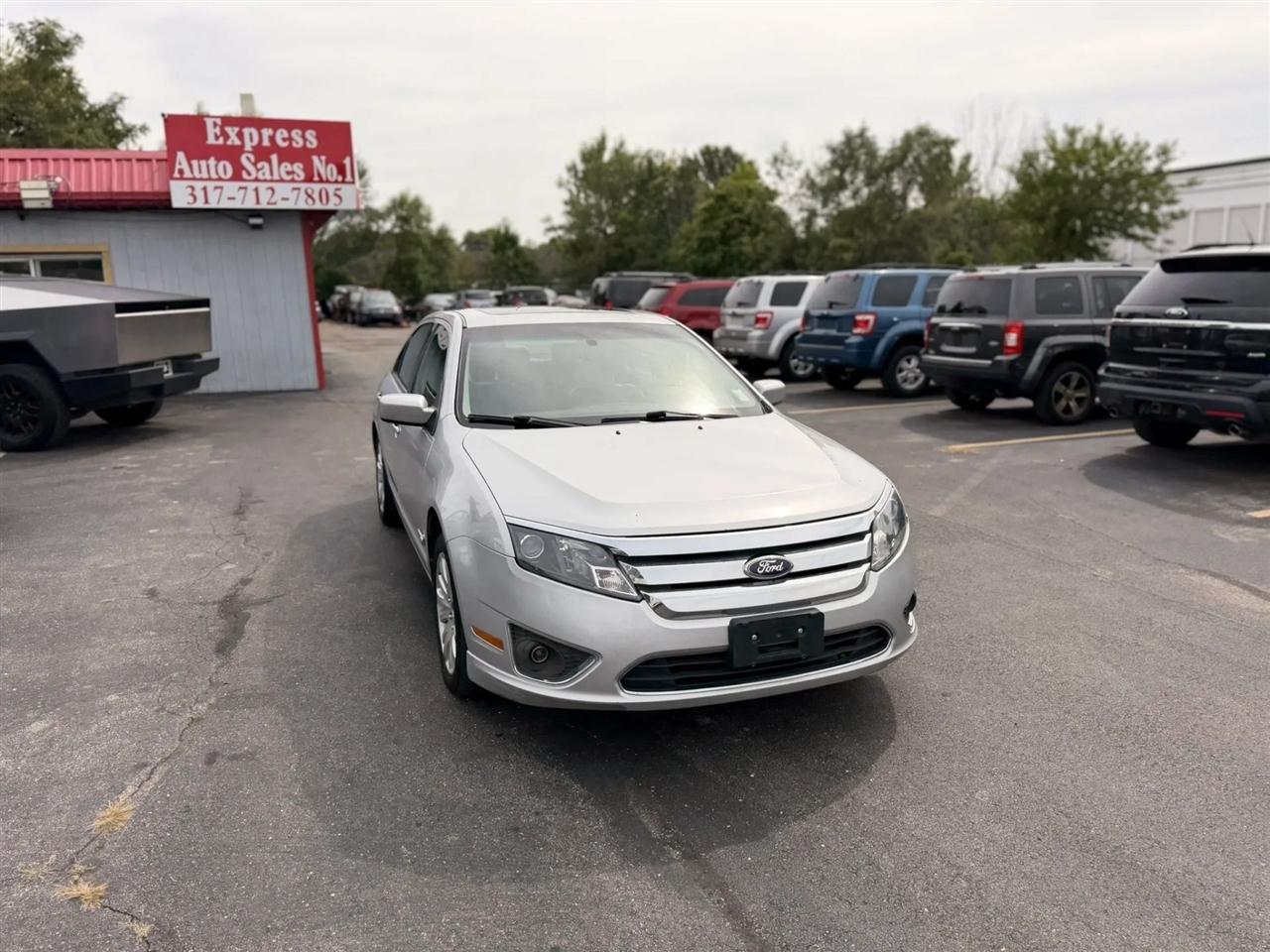 Ford Fusion Hybrid Sedan 2010