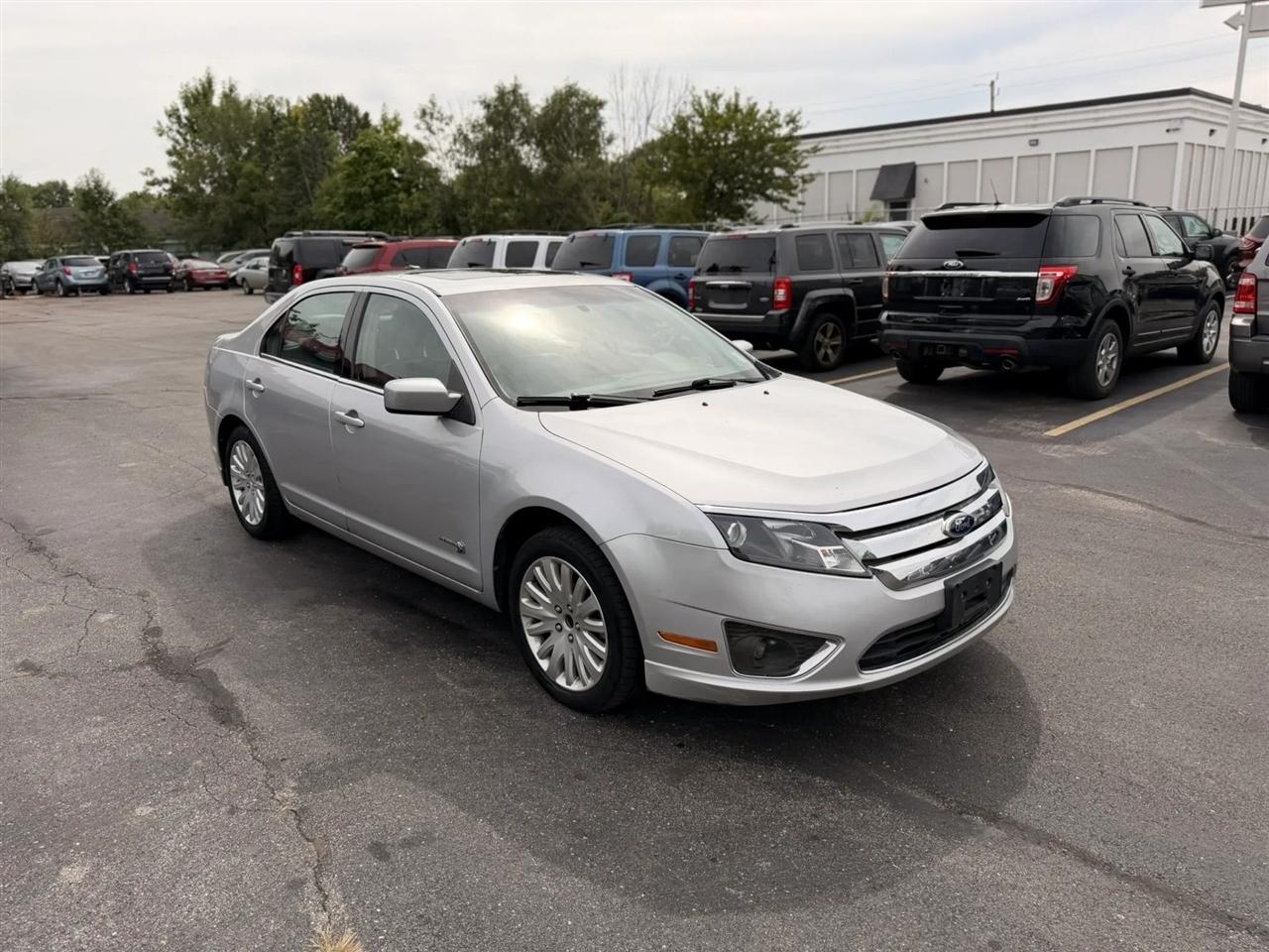 Ford Fusion Hybrid Sedan 2010