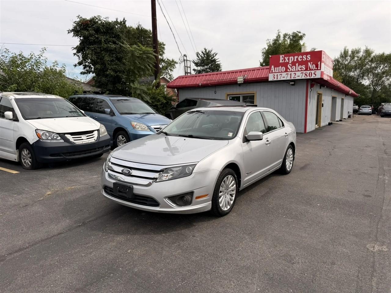 Ford Fusion Hybrid Sedan 2010