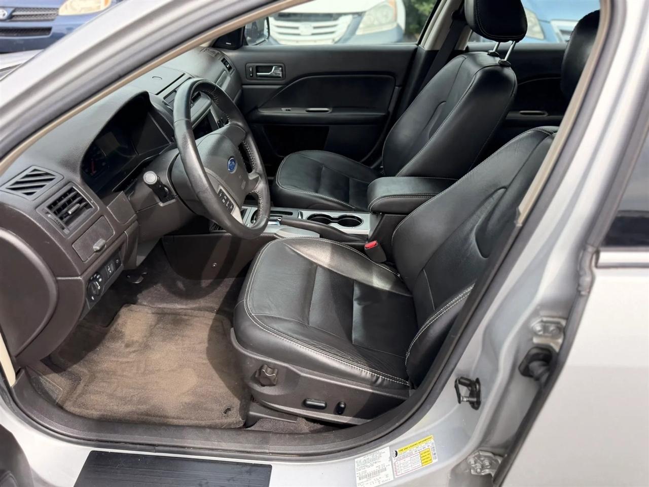 Ford Fusion Hybrid Sedan 2010