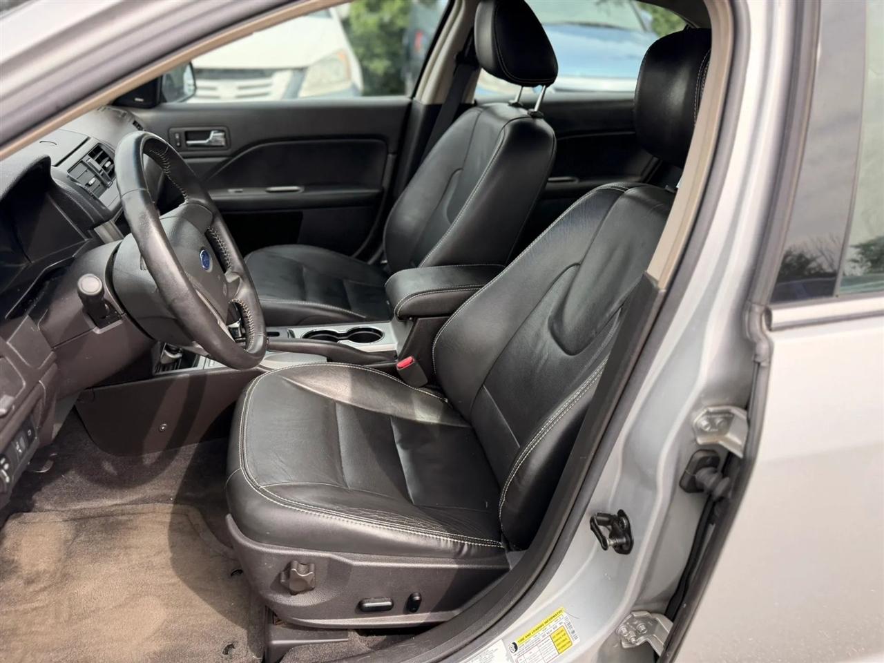 Ford Fusion Hybrid Sedan 2010