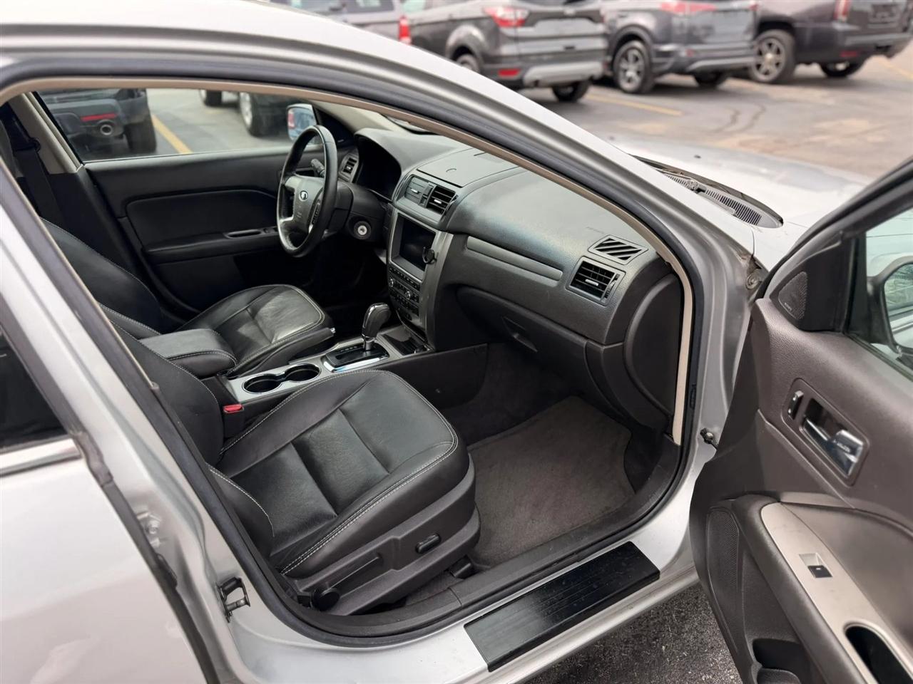 Ford Fusion Hybrid Sedan 2010