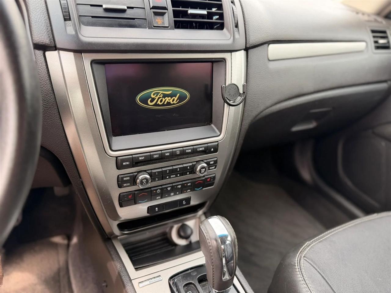 Ford Fusion Hybrid Sedan 2010