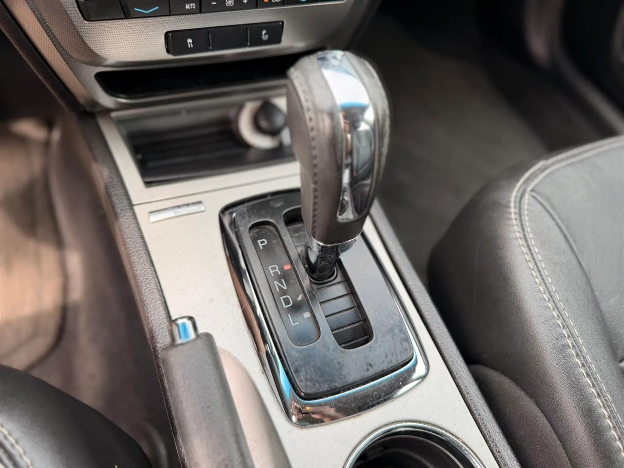Ford Fusion Hybrid Sedan 2010