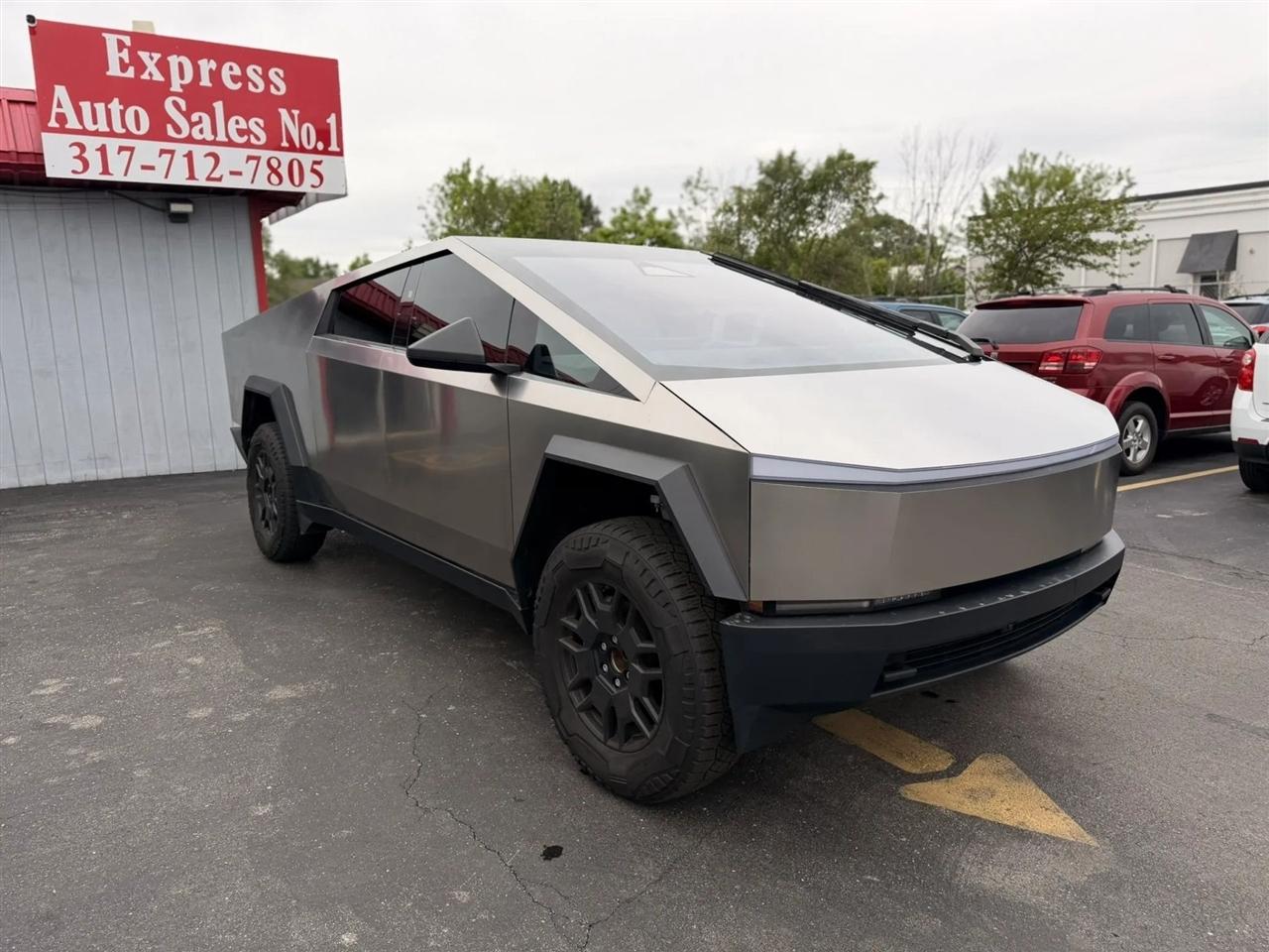 Tesla Cybertruck Base 2024