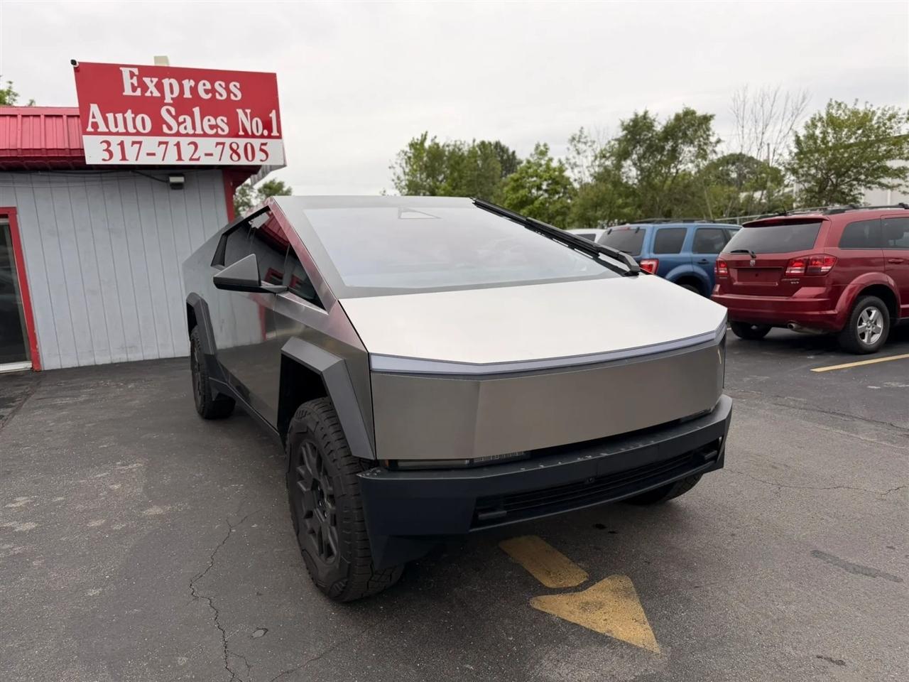 Tesla Cybertruck Base 2024